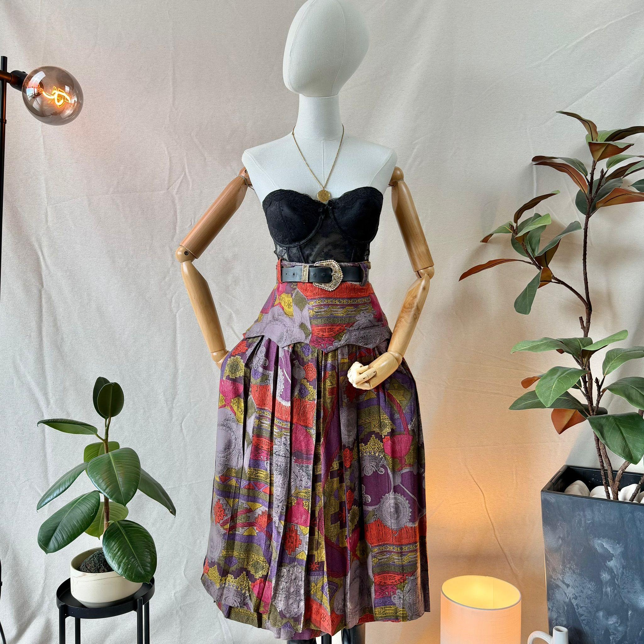 Vintage Light Midi Skirt — 2