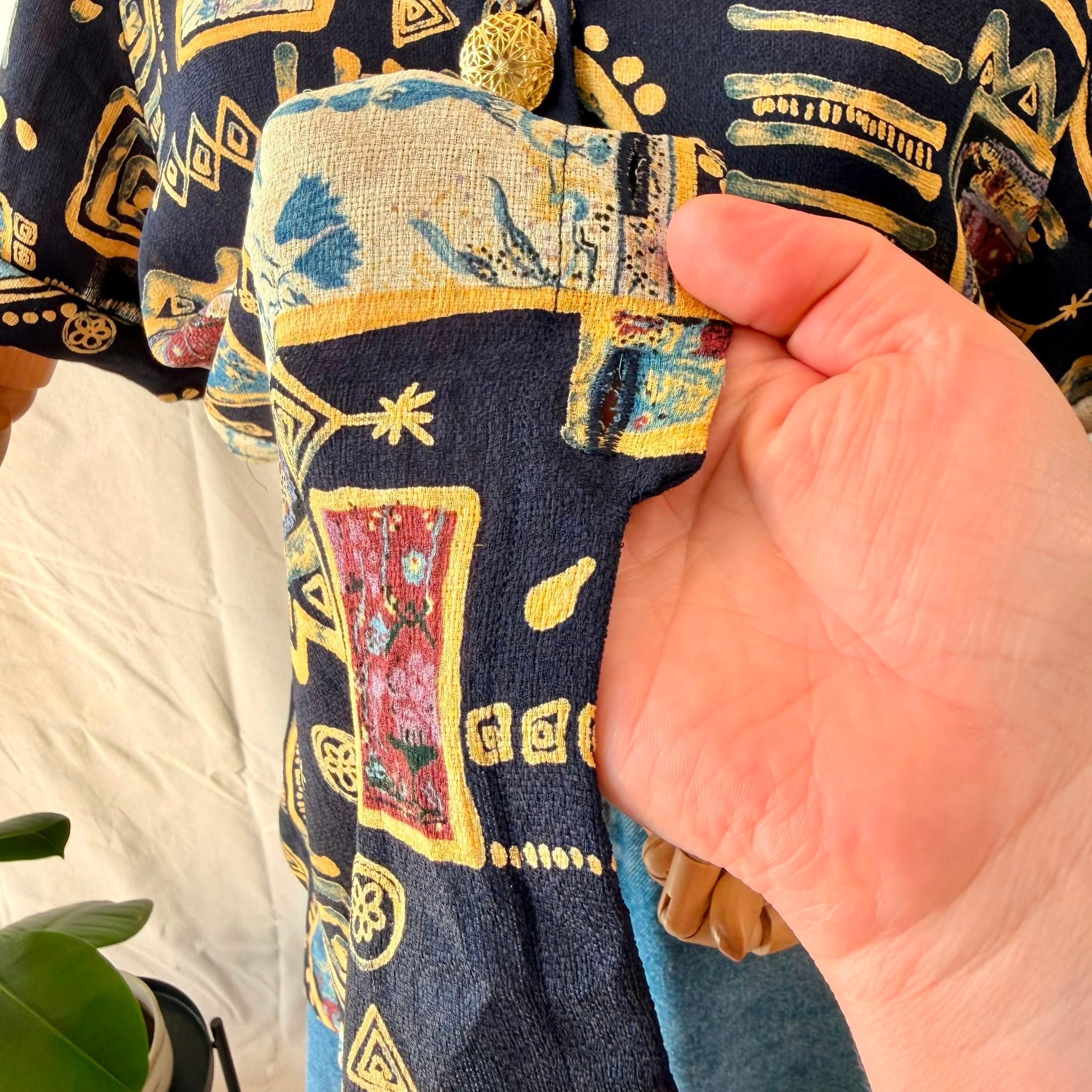 90s Vintage Print Shirt — 5